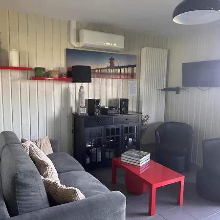 Au Clos Du Paradis Avec Terrasse Et Jardin, - Fr-1-489-235 * Meillard