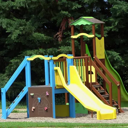 Holiday home Au Clos Du Paradis Avec Terrasse Et Jardin, - Fr-1-489-235