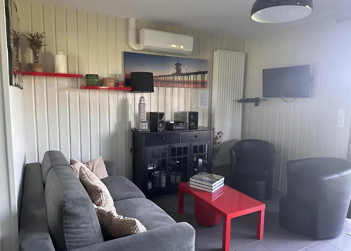 Au Clos Du Paradis Avec Terrasse Et Jardin, - Fr-1-489-235 * Meillard