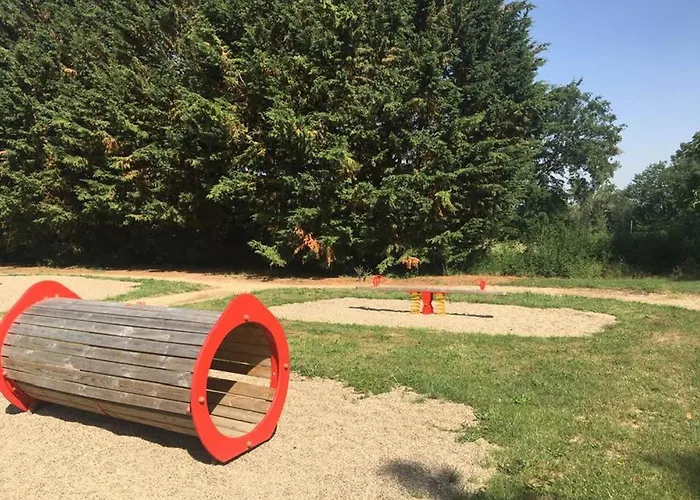 Holiday home Au Clos Du Paradis Avec Terrasse Et Jardin, - Fr-1-489-235