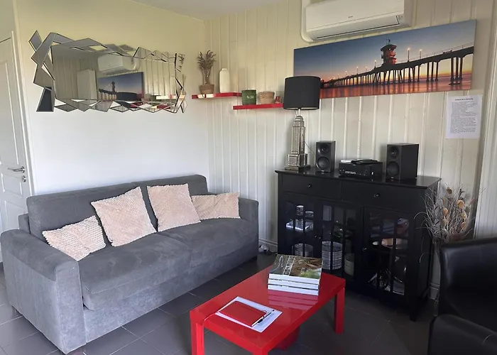 Au Clos Du Paradis Avec Terrasse Et Jardin, - Fr-1-489-235 * Meillard