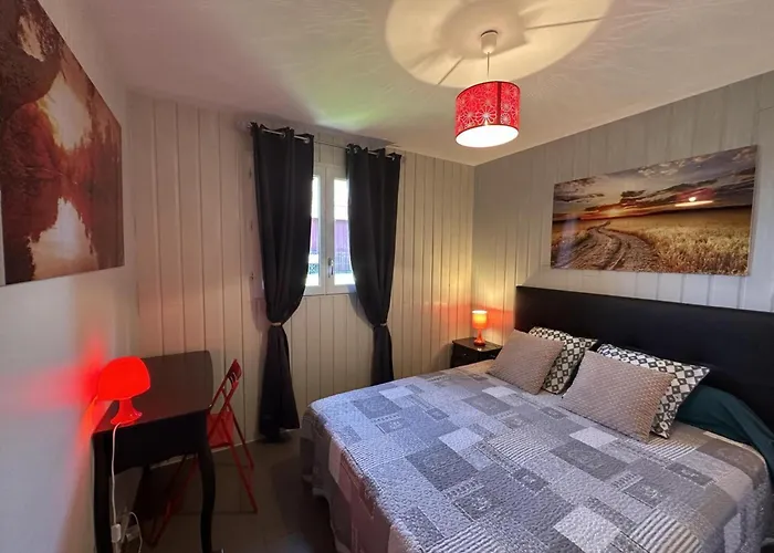 Au Clos Du Paradis Avec Terrasse Et Jardin, - Fr-1-489-235 Meillard